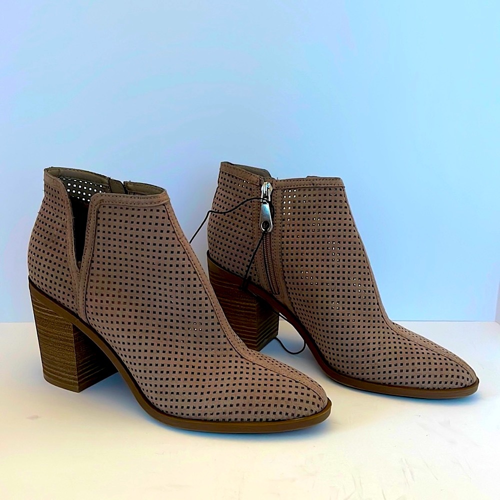DV Booties
